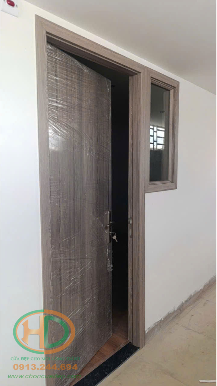 cửa nhựa giả gỗ nhơn trạch