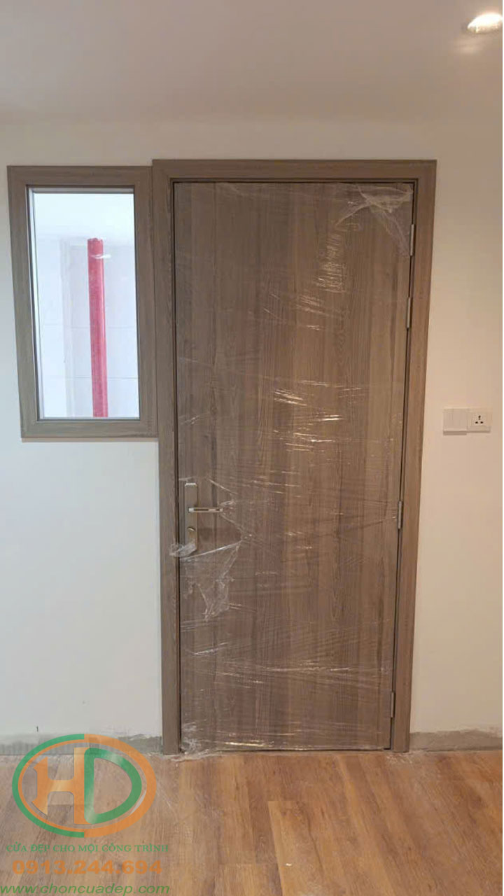 lắp cửa nhựa composite nhơn trạch