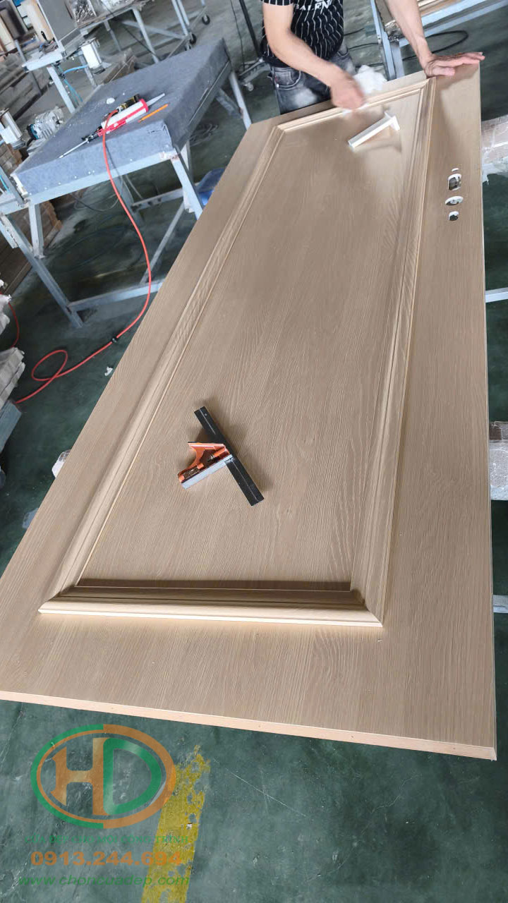 Giá cửa nhựa giả gỗ composite tại Dong Nai